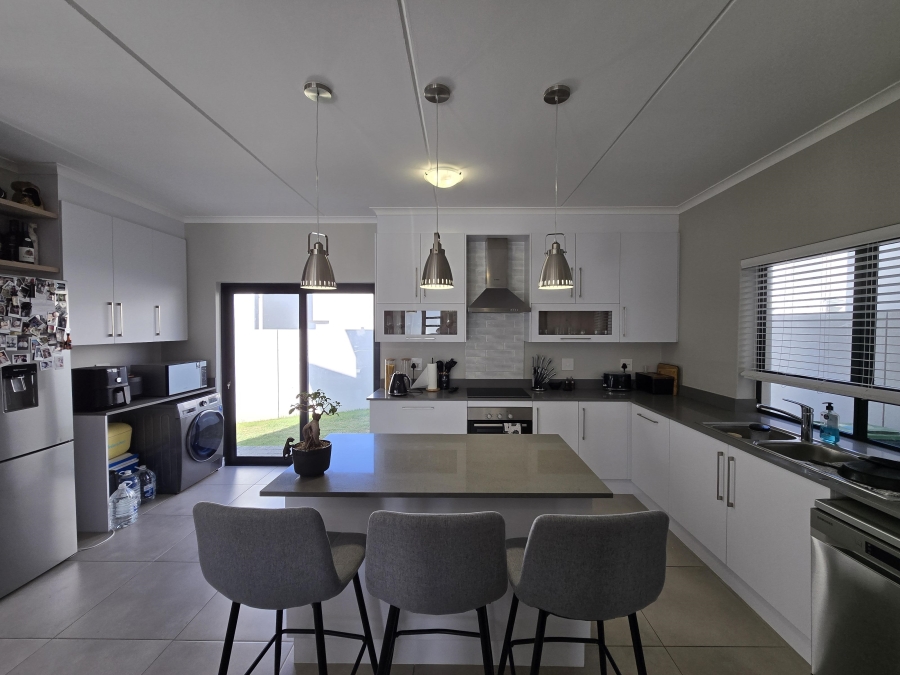To Let 3 Bedroom Property for Rent in Groot Phesantekraal Estate Western Cape